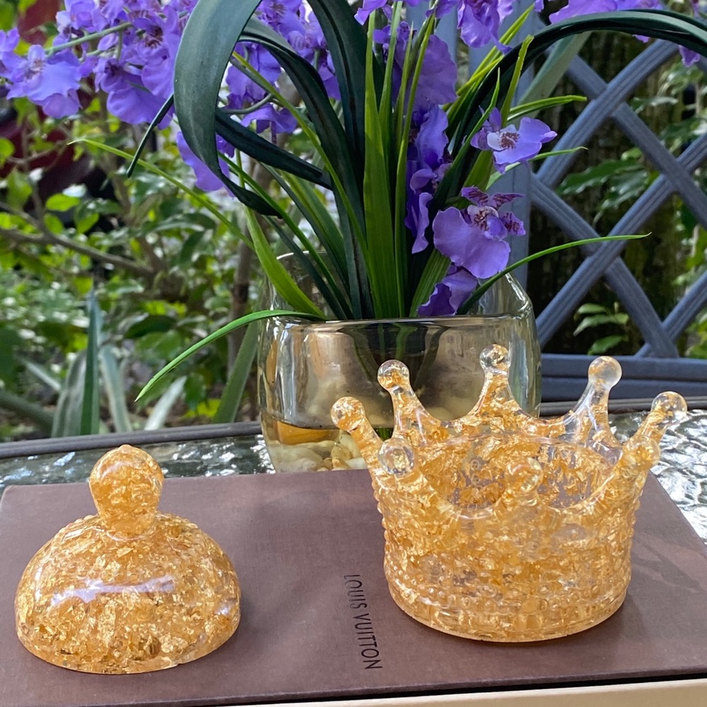 Gold Crown Decorative Resin Art Box - Picture 3 of 16